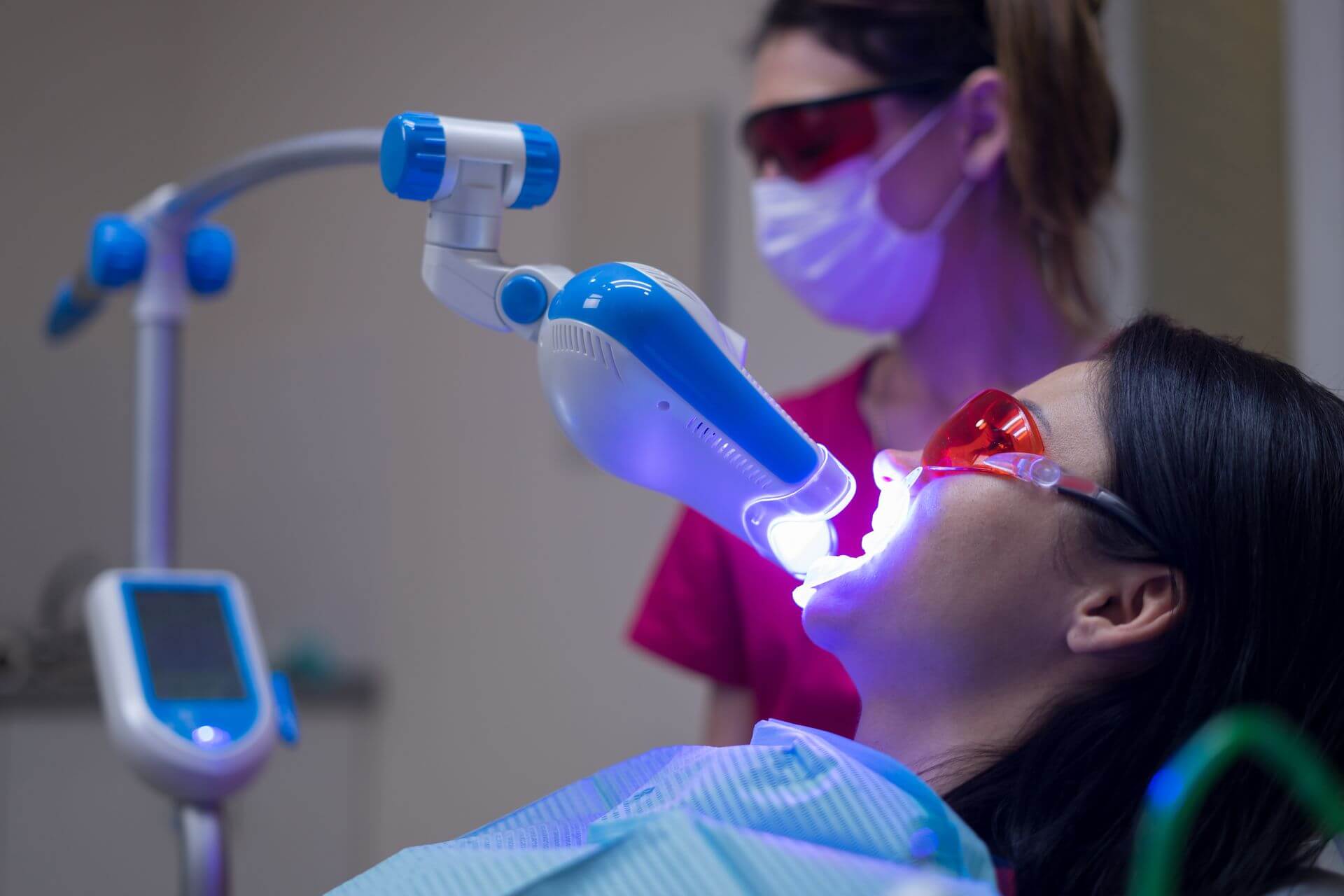 Laser per sbiancamento dentale professionale Clinica Dentistica di Como